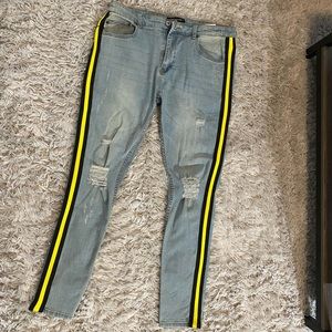 Se’renedē Men’s denim. Size 38. Very lightly worn